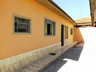 ALUGA-SE CASA DE FUNDOS VILA MORANGUEIRA