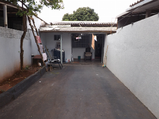 VENDE-SE 2 CASA NO TERRENO JD. ALVORADA PRÓX. UPA ZONA NORTE