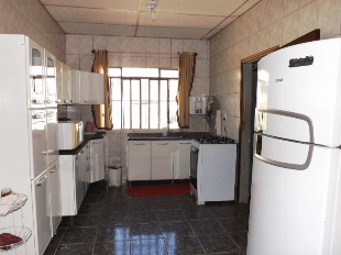 VENDE-SE 2 CASAS NO TERRENO VILA SANTO ANTONIO PROX. COPEL
