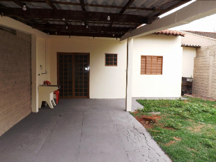 ALUGA-SE CASA JD COLINA VERDE
