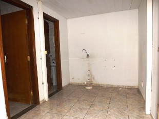 ALUGA-SE SALÃO TÉRREO CENTRO. RUA SANTOS DUMONT PRÓX. SHOOPIN MARIGÁ PARK