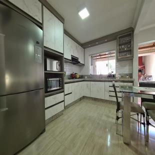 Vendo Sobrado, Jardim Alvorada, 142m² 3 Dormitórios, 3 banheiros, 2 vagas garagem, Edícula, Escritório