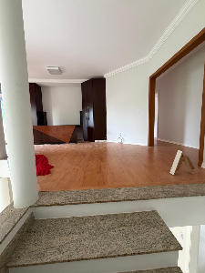 Sobrado próximo a Av. Carlos Borges