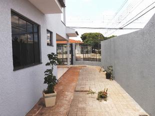 ALUGA-SE SOBRADO JD. ALVORADA PRÓX. PRAÇA FARROUPILHA