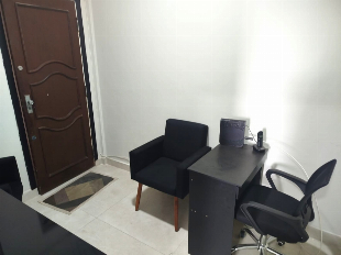 Ótima sala comerciar Mobiliada- No Centro da Cidade!