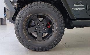 JEEP WANGLER UNLIMTED 2015 AUT. 3.6 4x4 COMPLETO, 6CC (58MIL KM) PNEUS 35 POLEGADAS NOVOS RARIDADE.