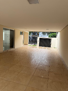 Sobrado próximo a Av. Carlos Borges