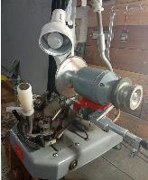 Vendo maquina de afiar alicates de cutículas.