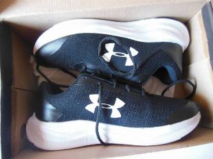 Imagem do anuncio Tênis Under Armour n. 38 na caixa