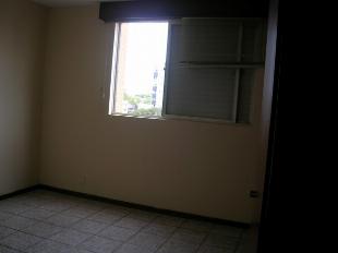 Apartamento à venda na Zona 03