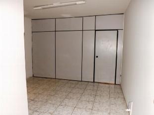 ALUGA-SE SALA SOBRE LOJA AV. TUIUTI PRÓX. COLÉGIO BRANCA DA MOTA FERNANDES