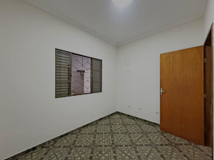 CASA PARA LOCAÇÃO | 1 SUÍTE + 2 QUARTOS, CHURRASQUEIRA E 3 VAGAS NA VILA ESPERANÇA