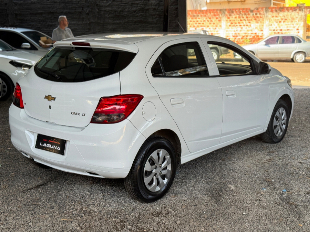 Gm Onix LT 1.0