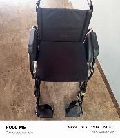 cadeiras de rodas semi nova
