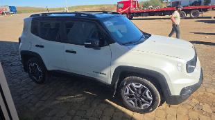 Jeep Renegade Altitude 2026 apenas 5000 km quitado único dono top branco pérola