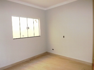 VENDE-SE CASA NOVA JD ORIENTAL