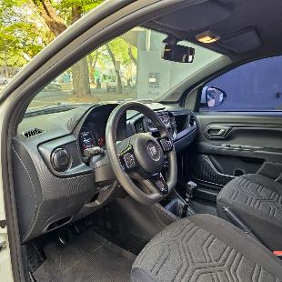 Fiat Strada Freedom com baixa Km