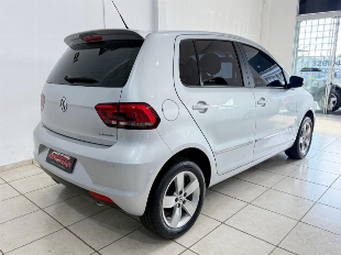 Volkswagen Fox Highline 1.6 Flex (Baixo Km)