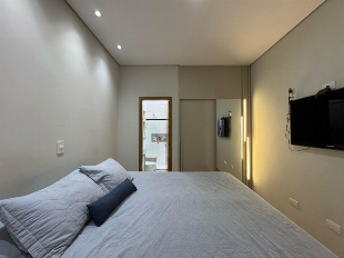 CASA NO JD. ITÁLIA