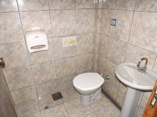 ALUGA-SE SALÃO TÉRREO CENTRO. RUA SANTOS DUMONT PRÓX. SHOOPIN MARIGÁ PARK