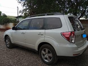 Vende-se veículo Subaru Forester, ano 2011, com 58.000km originais de fábrica