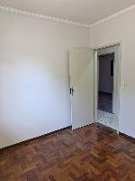 ALUGO CASA PRÓXIMO HU, AMPLA, 3 BANHEIROS, SUITE MAIS 2 QUARTOS, ESCRITORIO E 3 VAGAS GARAGEM COBERTA