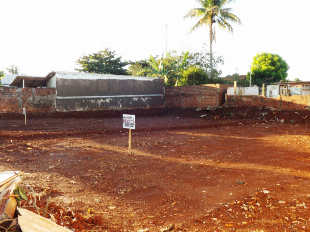 VENDE-SE EXCELENTE TERRENO COMERCIAL NO CENTRO DE FLORESTA