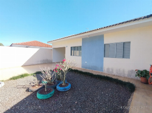 CASA EM MARINGÁ PR.
