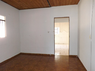 VENDE-SE CASA JD QUEBEC PROX. UPA HOSPITAL.