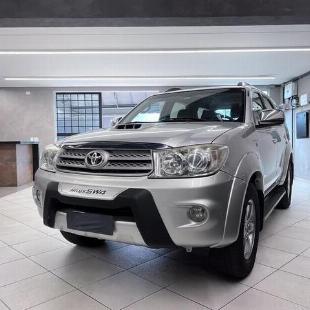 TOYOTA HILUXSW4 SRV4X4 2011