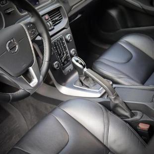 VOLVO V40 2.0 T4 KINET 2019