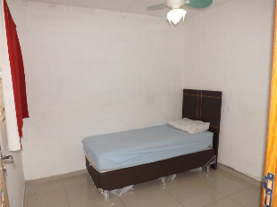 VENDE-SE SOBRADO JD IMPERIAL II. TROCA POR IMOVEL ATÉ 50% DO VALOR