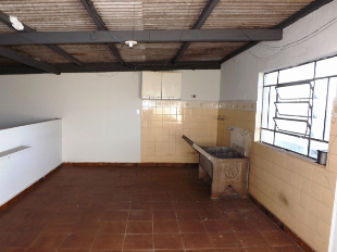 ALUGA-SE APTO SOBRE LOJA. COMERCIAL OU RESIDENCIAL. AV. PEDRO TAQUES Nº 1350. EM FRENTE A SANEPAR