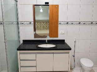Apartamento Mobiliado para Locação com 3 Quartos no Residencial Vitória Régia – Maringá/PR