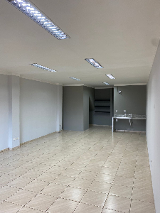 SALA - Prox Av. Morangueira