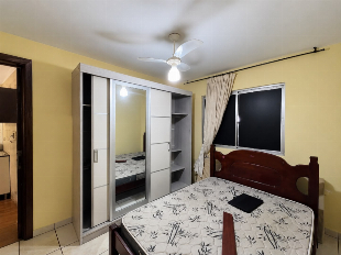 Apartamento Mobiliado para Locação com 3 Quartos, Suíte, Sacada e 2 Vagas