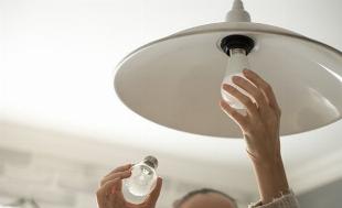 LAMPADA LED WI-FI SMART EWS 409 - INTELBRAS