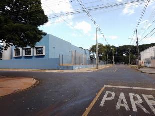 ALUGA-SE CASA JD ALVORADA AO LADO DO CENTRO ESPORTIVO