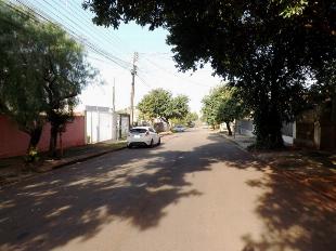 ALUGA-SE 2 CASAS NO TERRENO JD PARAISO