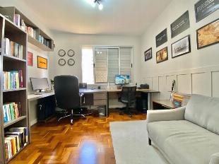 OPORTUNIDADE DESSE BELÍSSIMO APARTAMENTO SEMI MOBILIADO NO EDIFÍCIO FLAMBOYANT