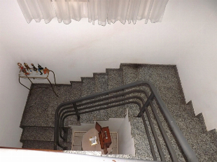 VENDE-SE BELO SOBRADO SEMI MOBILIADO AREA CENTRAL PRÓX. SHOOPING AVENIDA CENTER