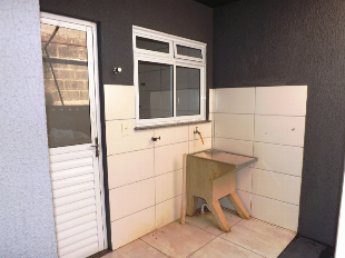 ALUGA-SE CASA SEMI NOVA JD FRANÇA SARANDI PR