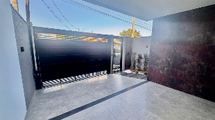 Linda Residência Maringá com 2 Suítes + 1 quarto.