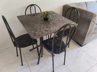 MESA DE MÁRMORE 4 CADEIRAS ( ENTREGA GRÁTIS )