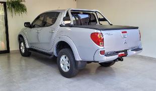 Triton L200 2010 Automática 3.5 4x4 Flex bem Conservada