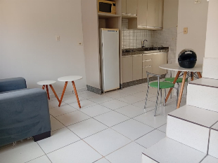 Kitnet com 1 Quarto e 30 m² na Zona 08 - Maringá/PR