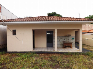 ALUGA-SE CASA JD OASIS MARINGÁ