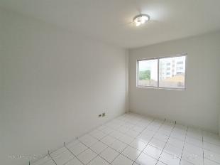 APARTAMENTO COM 2 QUARTOS NA ZONA 7 PRA VENDA, MARINGÁ PR