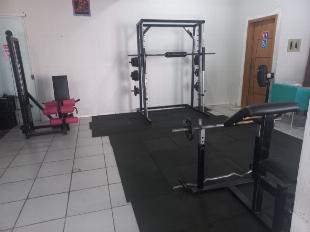 Vendo lote de equipamentos musculação urgente, mais barato que o normal, quem chegar primeiro leva.