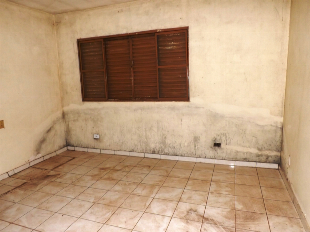 VENDE-SE EXCELENTE TERRENO VILA MORANGUEIRA ZR 7. PODE CONSTRUIR PREDIO